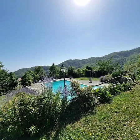 Borgo Il Cantuccio - Casa Simona Con Piscina Condivisa