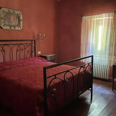 Holiday home Borgo Il Cantuccio - Casa Simona Con Piscina Condivisa